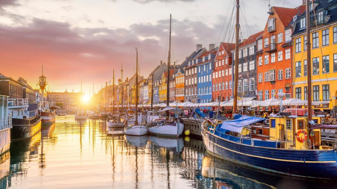 Large Apartment With Canal View In Central Cph City Copenhague Extérieur photo