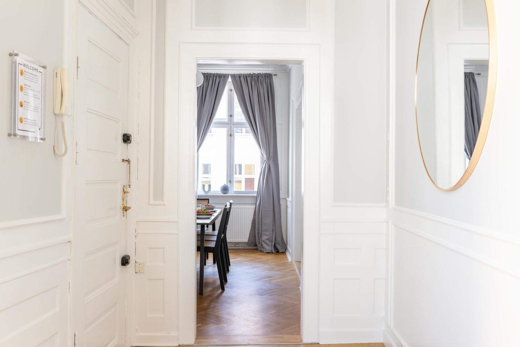 Large Apartment With Canal View In Central Cph City Copenhague Extérieur photo